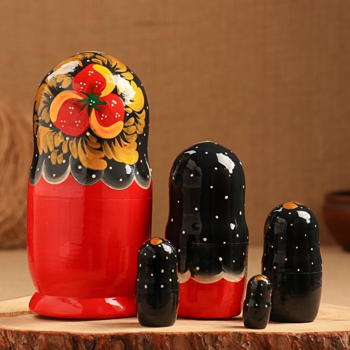 Матрёшка 5-ти кукольная "Надя" ягоды , 17-18см, ручная роспись.