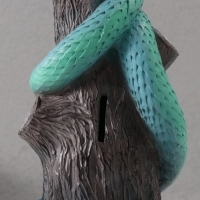 Копилка"ЗМЕЯ НА ПЕНЬКЕ" 33 х 14 х 15 см. Копилка"ЗМЕЯ НА ПЕНЬКЕ" 33 х 14 х 15 см.