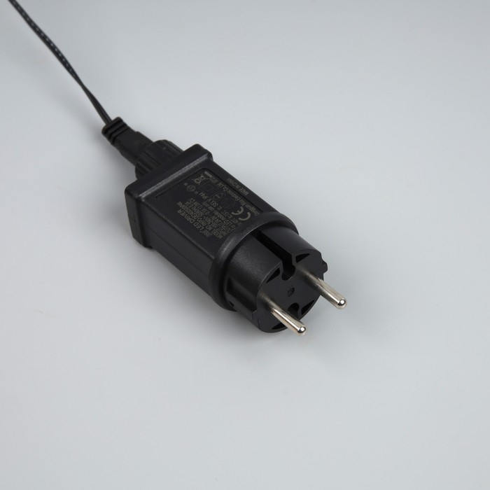 Гирлянда «Бахрома» 3 × 0.6 м, IP44, УМС, тёмная нить, 100 LED, свечение тёплое белое, мерцание, 24 В Гирлянда «Бахрома» 3 × 0.6 м, IP44, УМС, тёмная нить, 100 LED, свечение тёплое белое, мерцание, 24 В