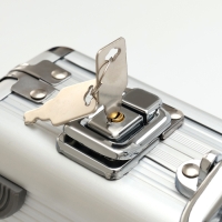 Металлический кейс, 30 х 21 х 6.5 см Металлический кейс, 30 х 21 х 6.5 см