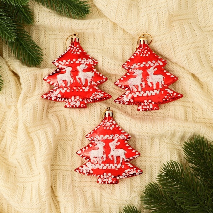 Набор украшений пластик 3 шт "Ёлочки с оленями" 7х9 см, красный
