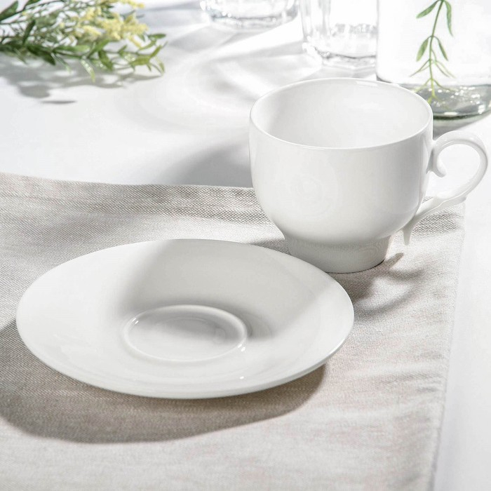 Чайная пара фарфоровая Wilmax, 2 предмета: чашка 330 мл, блюдце d=15,6 см, цвет белый