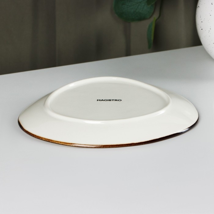 Блюдо для подачи Magistro «Церера», 18×15,6 см, цвет коричневый Блюдо для подачи Magistro «Церера», 18×15,6 см, цвет коричневый