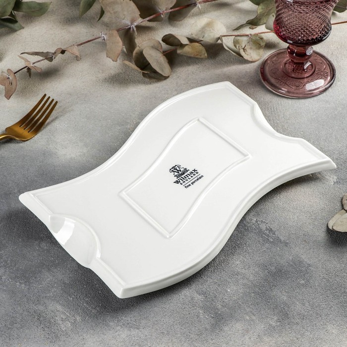 Блюдо фарфоровое Wilmax, 26&times;17,5 см, цвет белый