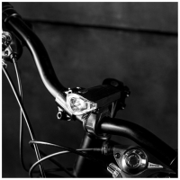 Комплект велосипедных фонарей JY-7043+JY-6068T Комплект велосипедных фонарей JY-7043+JY-6068T