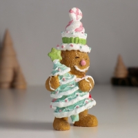 Сувенир полистоун "Пряничка с ёлочкой" 5,5х5,5х11,5 см Сувенир полистоун "Пряничка с ёлочкой" 5,5х5,5х11,5 см