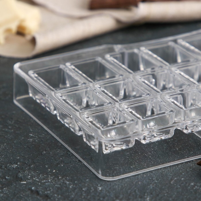 Форма для конфет и шоколада «Лего», 24 ячейки, 20×12×2,5 см, глубина 1,5 см, цвет прозрачный Форма для конфет и шоколада «Лего», 24 ячейки, 20×12×2,5 см, глубина 1,5 см, цвет прозрачный