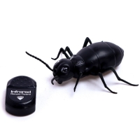 Муравей радиоуправляемый «Древоточец», работает от батареек, свет Муравей радиоуправляемый «Древоточец», работает от батареек, свет