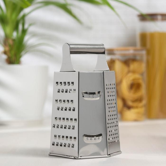 Тёрка шестигранная Доляна &laquo;Металлик&raquo;, 10&times;13,5&times;19,5 см, цвет хромированный