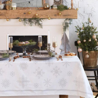 Скатерть "Этель" Серебряные снежинки 149х250+/- 3см, 100% хлопок, 190 г/м2