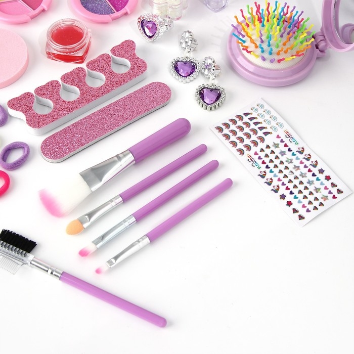 Набор детской косметики в чемодане «Единорожка», тени, резинки для волос, блески для губ, глиттер, украшения, лаки для ногтей, наклейки, пилочка, расчёска, кисти, косметичка Набор детской косметики в чемодане «Единорожка», тени, резинки для волос, блески для губ, глиттер, украшения, лаки для ногтей, наклейки, пилочка, расчёска, кисти, косметичка