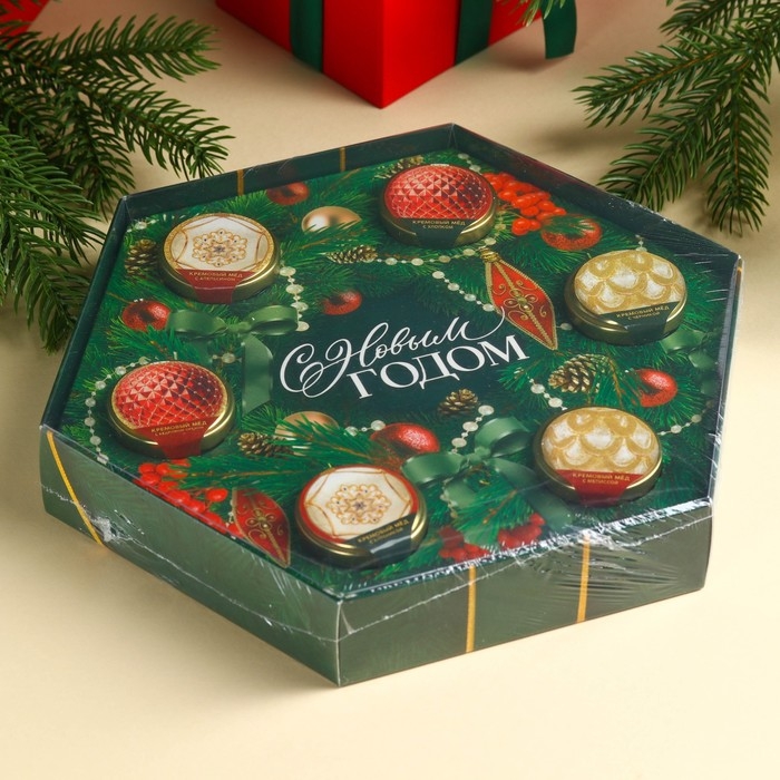 Подарочный набор &laquo;С новым годом!&raquo;: чай чёрный с мятой 50 г., крем-мёд 180 г (6 шт. x 30 г).