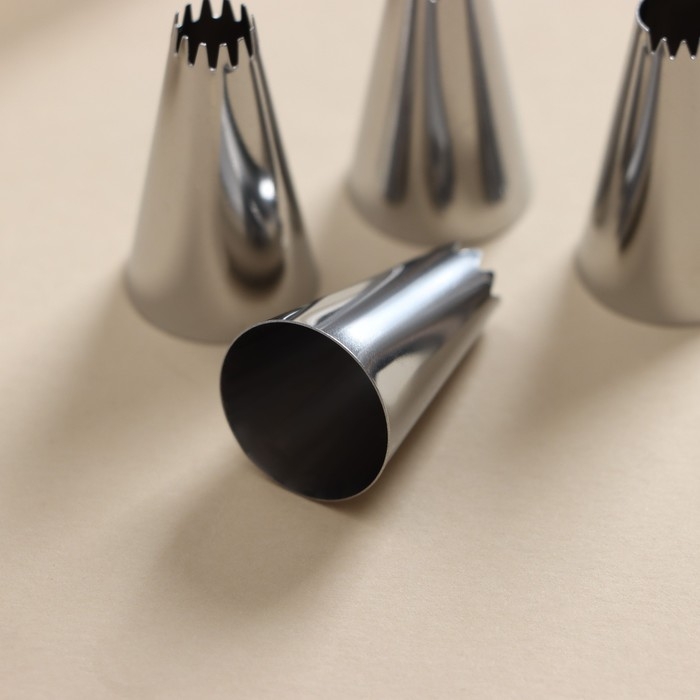 Набор кондитерский «Десертный», 7 предметов: мешок 22×12 см, насадки 5 шт d=1,7 см, адаптер Набор кондитерский «Десертный», 7 предметов: мешок 22×12 см, насадки 5 шт d=1,7 см, адаптер