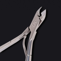 Кусачки маникюрные для кутикулы «Premium», 10,2 см, длина лезвия - 6 мм, на блистере, цвет серебристый Кусачки маникюрные для кутикулы «Premium», 10,2 см, длина лезвия - 6 мм, на блистере, цвет серебристый