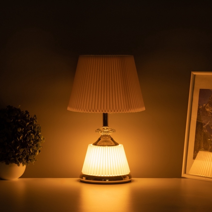Лампа настольная "Клаудия" 1х40Вт Е27+LED подсветка основания розовый/золото 15х15х32,5см