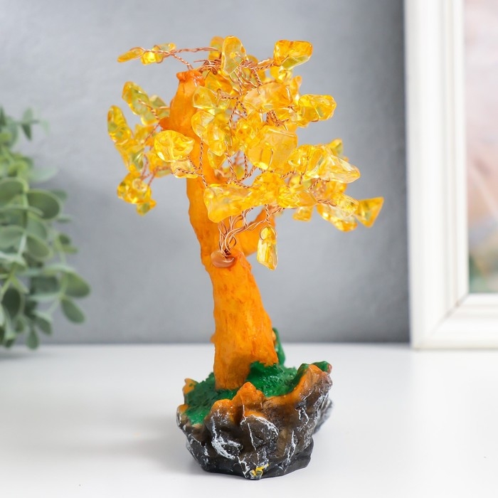 Сувенир бонсай Сувенир бонсай "Денежное дерево с янтарём - домик" 90 камней 18х17х5,5 см