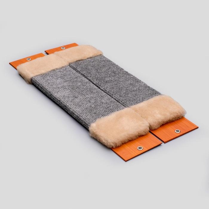 Когтеточка ковролиновая угловая, малая 45x10 см микс цветов Когтеточка ковролиновая угловая, малая 45x10 см микс цветов