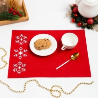 Набор новогодних салфеток Доляна &laquo;Снежинки&raquo; - 2 шт