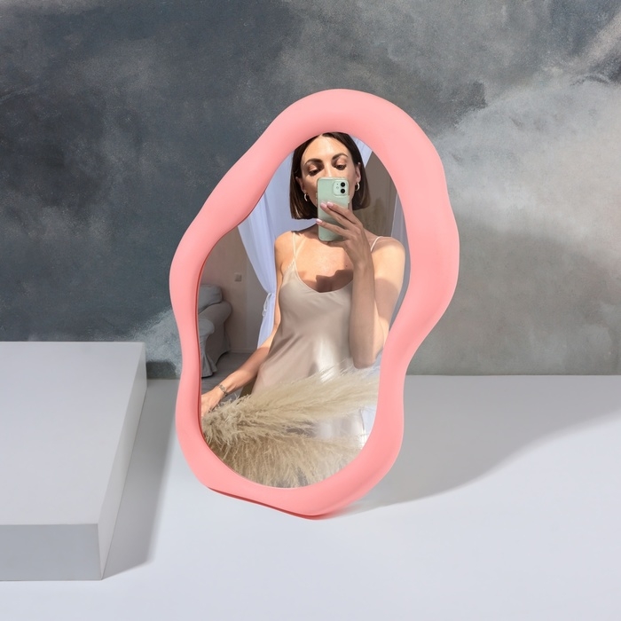 Зеркало настольное &laquo;Грейс&raquo;, зеркальная поверхность 12,5 &times; 21 см, цвет розовый