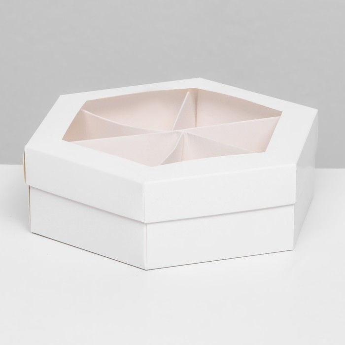 Менажница белая, 18,5 х 18,5 х 5,5 см Менажница белая, 18,5 х 18,5 х 5,5 см