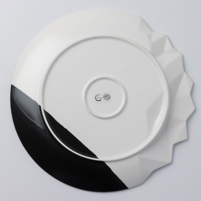 Тарелка керамическая &laquo;Снежные горы&raquo;, 27 см, цвет чёрно-белый