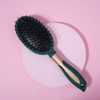 Расчёска массажная, прорезиненная ручка, 7 × 25 см, цвет зелёный/золотистый Расчёска массажная, прорезиненная ручка, 7 × 25 см, цвет зелёный/золотистый