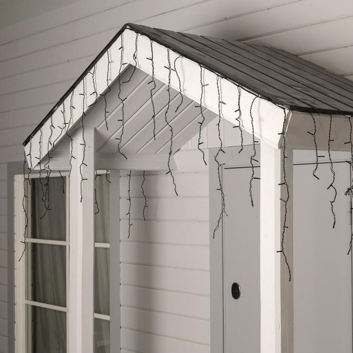 Гирлянда &laquo;Бахрома&raquo; 4 &times; 0.6 м, IP44, тёмная нить, 180 LED, свечение тёплое белое, 8 режимов, 220 В