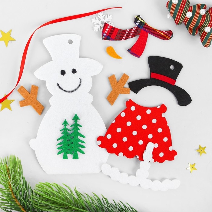 Набор для творчества - создай ёлочное украшение из фетра &laquo;Снеговик с ёлочками&raquo;