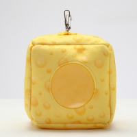 Подвесной домик-кубик "Сыр", 17 х 17 х17 см Подвесной домик-кубик "Сыр", 17 х 17 х17 см