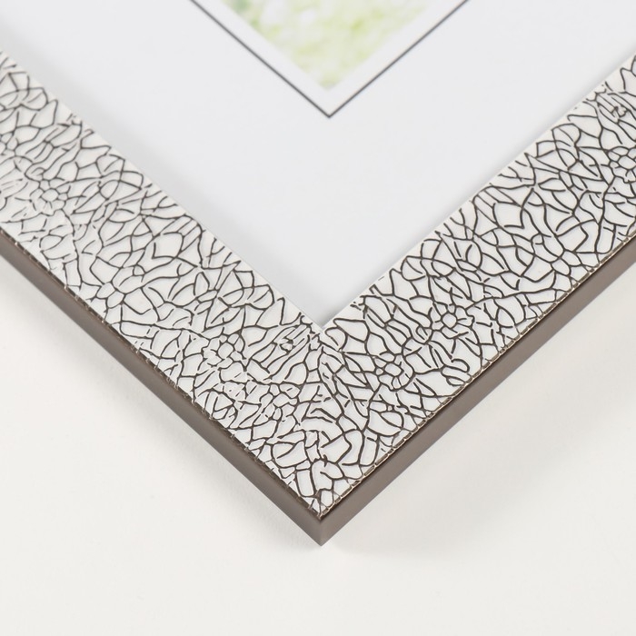 Фоторамка пластик 20х25 см "Кракелюр. Чёрное на белом" 23,4х28,5 см