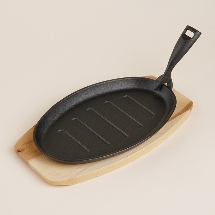 Сковорода чугунная на деревянной подставке SL Home, 27&times;17,5 см, h=2,2 см, индукция, цвет чёрный