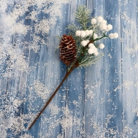 Декор "Зимнее чудо" белые ягоды шишка 24 см Декор "Зимнее чудо" белые ягоды шишка 24 см