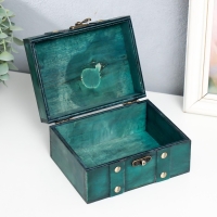 Шкатулка дерево сундучок "Алиенора" с заклёпками, плоская, зелёный 15х11,5х7,5 см Шкатулка дерево сундучок "Алиенора" с заклёпками, плоская, зелёный 15х11,5х7,5 см
