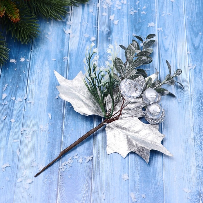 Декор Декор "Зимние грезы" морошка листья ягоды в серебре, 19 см