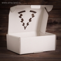 Подарочная коробка №20, белая, сборная, 29,3 х 20,7 х 12,1 см