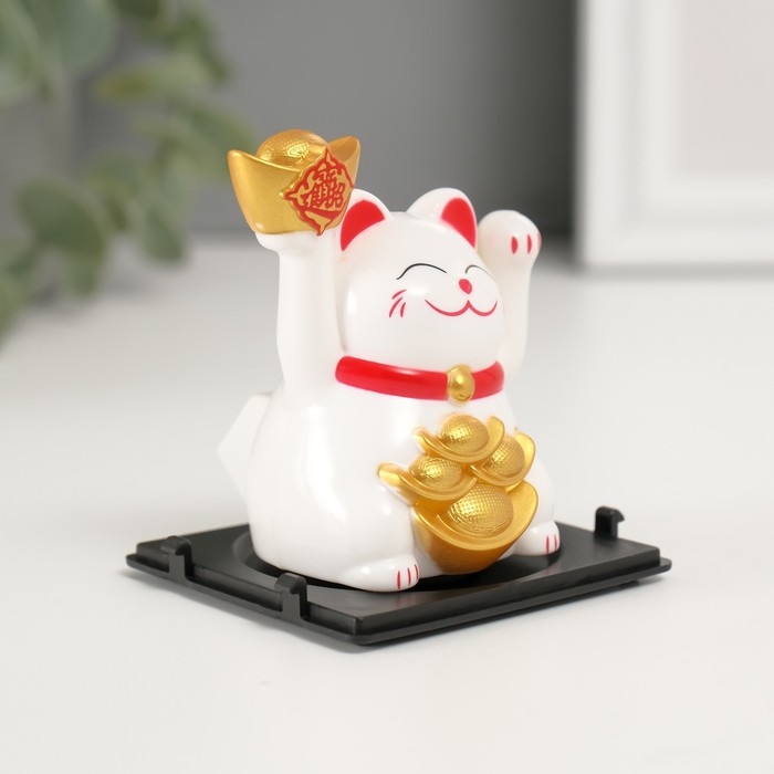 Маятник пластик Маятник пластик "Белый Манэки-нэко со слитками Ямб" 5х5х6 см