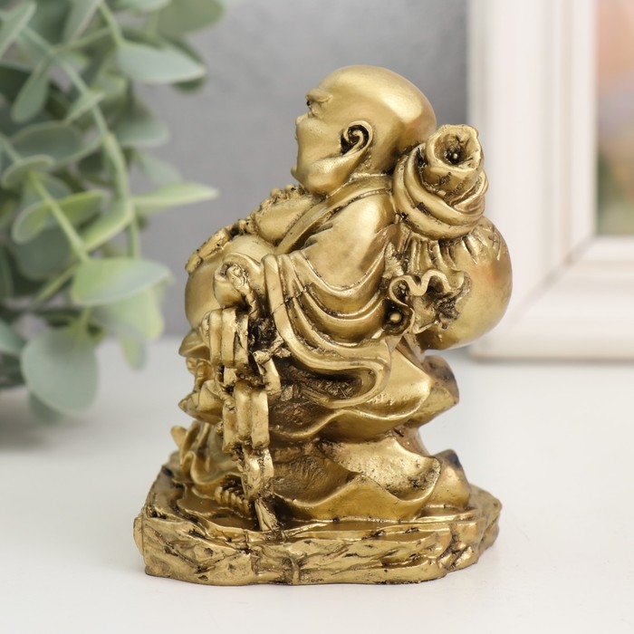 Нэцкэ полистоун под бронзу Нэцкэ полистоун под бронзу "Хотей с монетами. Богатство" 6,7х7х9,5 см