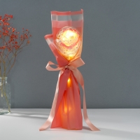 Букет из мыльных лепестков "Роза в шарике" розовый 8,5х8,5х36 см Букет из мыльных лепестков "Роза в шарике" розовый 8,5х8,5х36 см