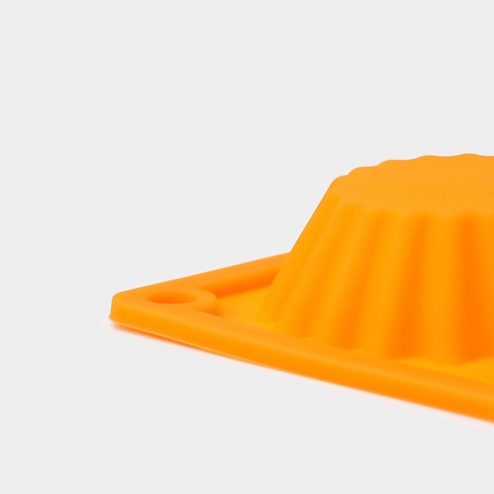 Форма для выпечки Доляна &laquo;Сладости. Круг реб&raquo;, силикон, 28&times;21 см, 12 ячеек, d=6 см, d по дну = 4 см, цвет оранжевый