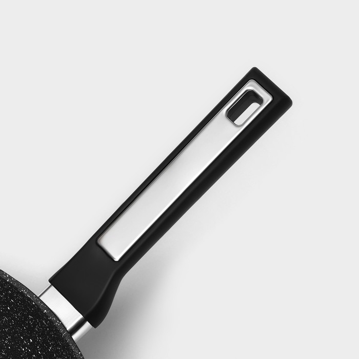 Сковорода Magistro Warrior, d=28 см, h=7,5 см, антипригарное покрытие, индукция, цвет чёрный