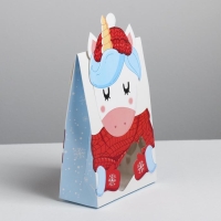 Коробка подарочная новогодняя складная &laquo;Вкусный подарок&raquo;, 15 х 7 х 22 см, Новый год