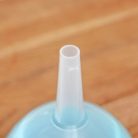 Воронка-сито пластиковая «Комбо», 22×10×11,5 см, цвет МИКС Воронка-сито пластиковая «Комбо», 22×10×11,5 см, цвет МИКС