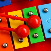 Музыкальный инструмент Металлофон Music Life, 25 тонов, футляр, 2 палочки, красный Музыкальный инструмент Металлофон Music Life, 25 тонов, футляр, 2 палочки, красный