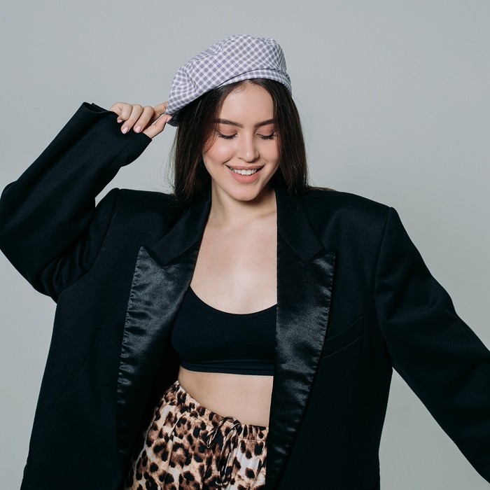 Берет в клетку, цвет серый, р-р 56см Берет в клетку, цвет серый, р-р 56см