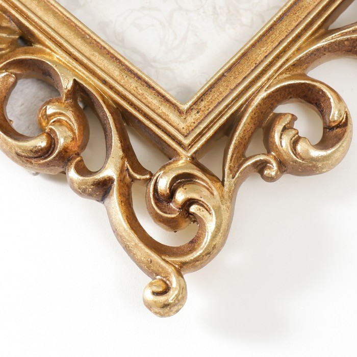 Фоторамка полистоун 13х18 см Фоторамка полистоун 13х18 см "Попугаи" состаренное золото 28,5х23 см