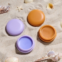 Набор из двух бальзамов для губ «Вишня», «Лесные ягоды» Набор из двух бальзамов для губ «Вишня», «Лесные ягоды»