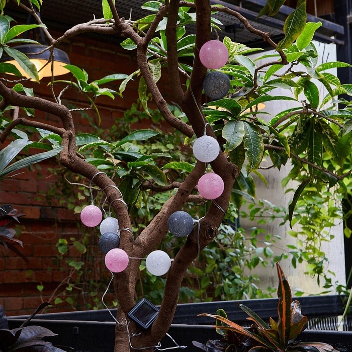 Садовая гирлянда на солнечной батарее &laquo;Клубки&raquo; Uniel, IP44, 1,8 м, теплый белый