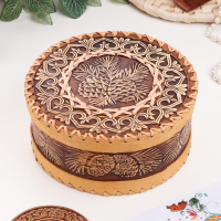 Шкатулка &laquo;Шишки&raquo;, 18,5&times;18,5&times;8 см, береста