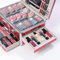 Набор профессиональной косметики"Miss Young" №10 Набор профессиональной косметики"Miss Young" №10