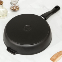 Сковорода &laquo;Традиция&raquo;, d=28 см, съёмная ручка, антипригарное покрытие, цвет чёрный